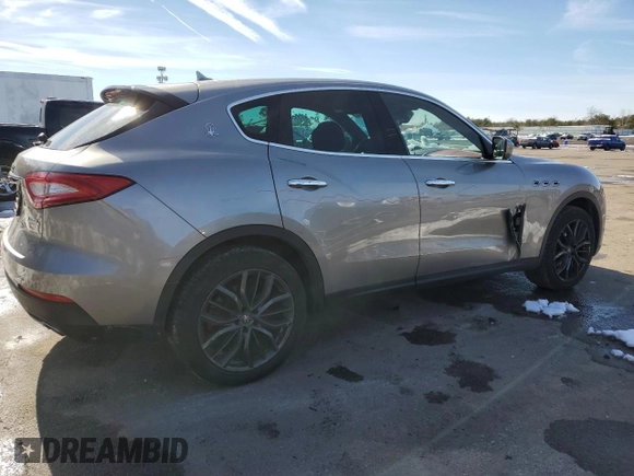 2018 Maserati Levante with VIN ZN661XUA7JX301391, listed as a Copart auction lot 42688684 with 57,679 mi miles. Bid and sale history available at carsss.com. Image 3.