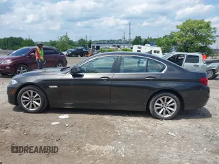 2014 BMW 5 Series 528i xDrive z VIN WBA5A7C55ED619855, wystawiony jako IAAI lot #42398223 z przebiegiem Nie podano mil oraz . Historia ofert i sprzedaży dostępna na DreamBid. Obrazek 13.