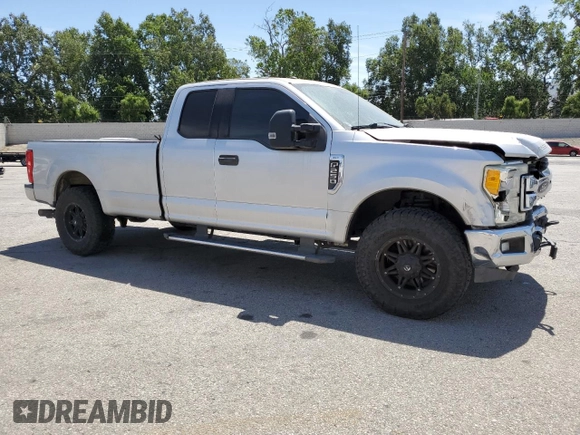 2017 Ford F-250 XL z VIN 1FT7X2AT7HEC55158, wystawiony jako Copart lot #59394225 z przebiegiem 256 564 mil mil oraz Szkoda całkowita • Salvage title. Historia ofert i sprzedaży dostępna na DreamBid. Obrazek 4.