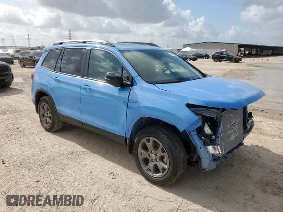 2024 Honda Passport TrailSport z VIN 5FNYF8H66RB010670, wystawiony jako Copart lot #61746655 z przebiegiem 16 949 mil mil oraz Szkoda całkowita • Salvage title. Historia ofert i sprzedaży dostępna na DreamBid. Obrazek 4.