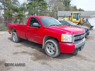 2007 Chevrolet Silverado 1500 1LT with VIN 1GCEK14067Z538823, listed as a IAAI auction lot 41996239 with 175,901 mi miles and . Bid and sale history available at DreamBid. Image 1.