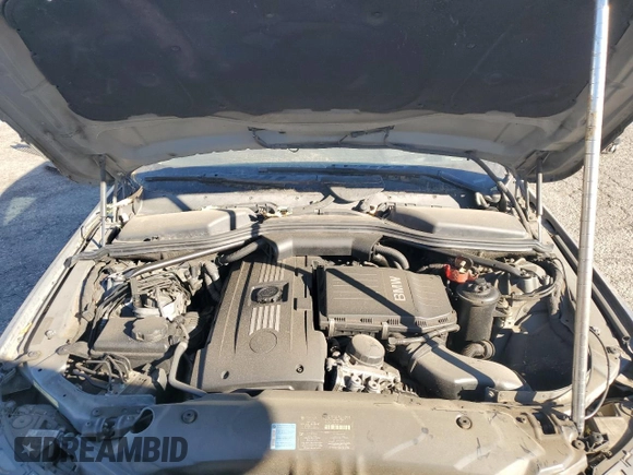 2008 BMW 5 Series 535i with VIN WBANW13598CZ77596, listed as a Copart auction lot 81843564 with 272,078 mi miles and Salvage Title. Bid and sale history available at carsss.com. Image 11.