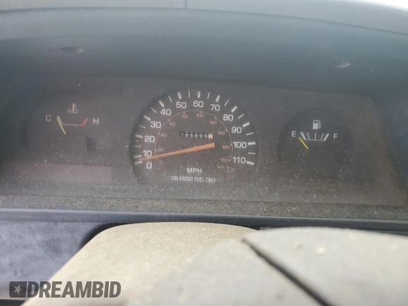 1989 Toyota Pickup DLX z VIN JT4RN93P5K0008068, wystawiony jako Copart lot #58843695 z przebiegiem 285 895 mil mil oraz Czysty tytuł • Clean title. Historia ofert i sprzedaży dostępna na DreamBid. Obrazek 9.