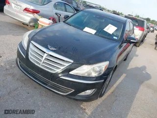 2014 Hyundai Genesis 3.8L with VIN KMHGC4DD7EU264631, listed as a IAAI auction lot 42033725 with 183,397 mi miles. Bid and sale history available at carsss.com. Image 2.