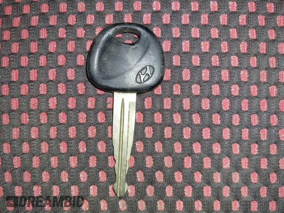 2006 Hyundai Tiburon GT z VIN KMHHN65F56U225936, wystawiony jako IAAI lot #41695280 z przebiegiem 121 110 mil mil oraz . Historia ofert i sprzedaży dostępna na DreamBid. Obrazek 11.