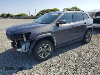 2019 Jeep Cherokee Trailhawk Elite z VIN 1C4PJMBN0KD427007, wystawiony jako Copart lot #57429735 z przebiegiem 54 070 mil mil oraz Szkoda całkowita • Salvage title. Historia ofert i sprzedaży dostępna na DreamBid. Obrazek 1.