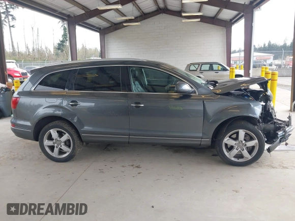 2014 Audi Q7 3.0L TDI Premium with VIN WA1CMAFE7ED017740, listed as a IAAI auction lot 41959691 with 112,521 mi miles. Bid and sale history available at carsss.com. Image 13.
