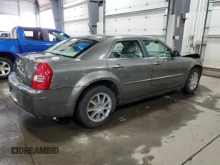 2008 Chrysler 300 with VIN 2C3LK33G98H128797, listed as a Copart auction lot 46421415 with 138,313 mi miles and Salvage title. Bid and sale history available at DreamBid. Image 3.
