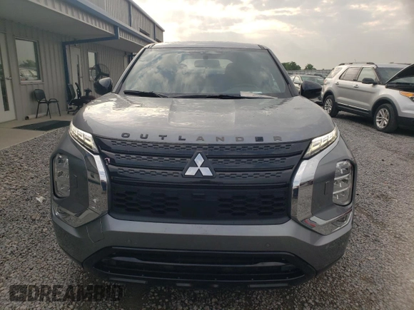 2022 Mitsubishi Outlander SE with VIN JA4J4UA81NZ090275, listed as a Copart auction lot 53905275 with 55,259 mi miles and Salvage title. Bid and sale history available at DreamBid. Image 5.