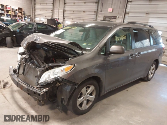 2015 Toyota Sienna LE AAS with VIN 5TDKK3DC6FS652281, listed as a IAAI auction lot 41891750 with 150,162 mi miles. Bid and sale history available at carsss.com. Image 17.
