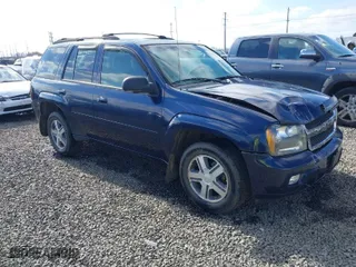 2007 Chevrolet TrailBlazer LS with VIN 1GNDT13S872150472, listed as a IAAI auction lot 41741764 with 215,974 mi miles. Bid and sale history available at carsss.com. Image 1.