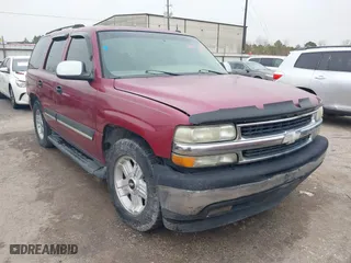 2005 Chevrolet Tahoe Z71 with VIN 1GNEC13T95R155083, listed as a IAAI auction lot 41430239 with 333,463 mi miles. Bid and sale history available at carsss.com. Image 1.
