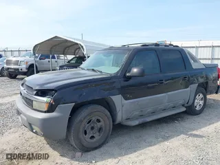 2002 Chevrolet Avalanche with VIN 3GNEC13T02G219796, listed as a IAAI auction lot 41902162 with 308,048 mi miles. Bid and sale history available at carsss.com. Image 6.