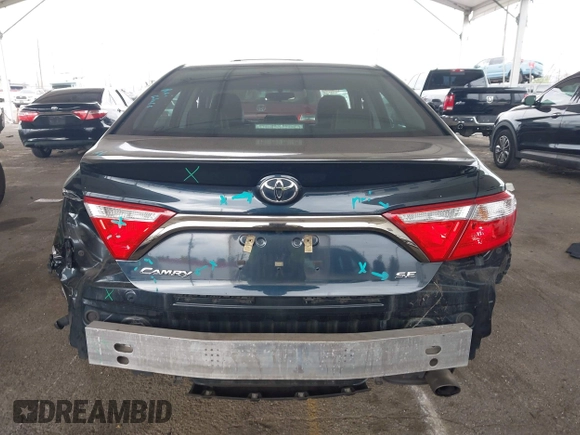 2015 Toyota Camry XLE with VIN 4T1BF1FK5FU996477, listed as a IAAI auction lot 42051830 with 102,226 mi miles. Bid and sale history available at carsss.com. Image 6.