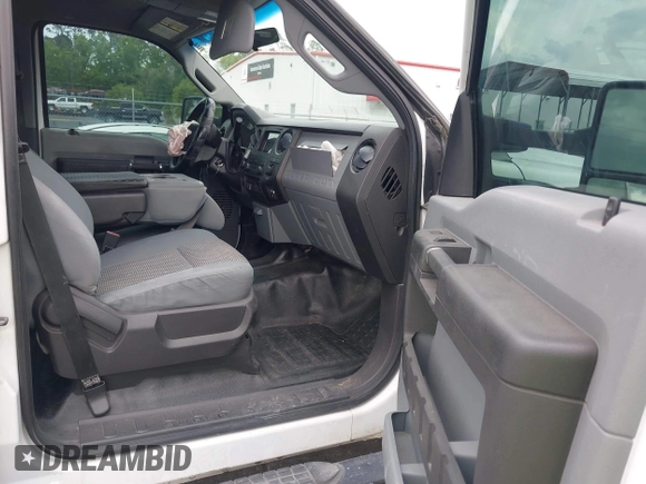 2014 Ford F-250 XL с VIN 1FT7W2B67EEA86461, выставлен на аукционе IAAI как лот 42214980 с пробегом 321 519 миль миль и . История ставок и продаж доступна на DreamBid. Изображение 5.