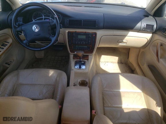 2003 Volkswagen Passat GLX with VIN WVWRH63B73P038515, listed as a Copart auction lot 41373555 with 145,012 mi miles and Salvage Title. Bid and sale history available at carsss.com. Image 8.