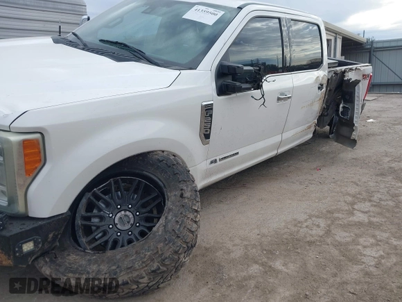 2017 Ford F-250 Lariat with VIN 1FT7W2BTXHEB52267, listed as a IAAI auction lot 41359500 with 187,467 mi miles and . Bid and sale history available at DreamBid. Image 6.