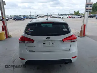 2016 Kia Forte LX z VIN KNAFK5A88G5547968, wystawiony jako IAAI lot #42137266 z przebiegiem 81 480 mil mil oraz . Historia ofert i sprzedaży dostępna na DreamBid. Obrazek 16.