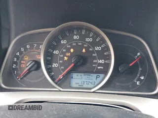 2015 Toyota RAV4 LE z VIN 2T3BFREV2FW277169, wystawiony jako IAAI lot #41781005 z przebiegiem 137 243 mil mil oraz . Historia ofert i sprzedaży dostępna na DreamBid. Obrazek 7.