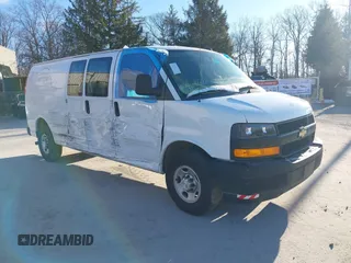 2020 Chevrolet Express Cargo z VIN 1GCWGBFG4L1155123, wystawiony jako IAAI lot #40966107 z przebiegiem 68 865 mil mil oraz . Historia ofert i sprzedaży dostępna na DreamBid. Obrazek 1.