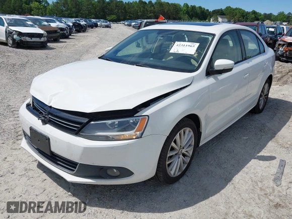 2013 Volkswagen Jetta TDI w/Premium/Nav с VIN 3VWLL7AJ2DM203802, выставлен на аукционе IAAI как лот 42311963 с пробегом 136 099 миль миль и . История ставок и продаж доступна на DreamBid. Изображение 18.