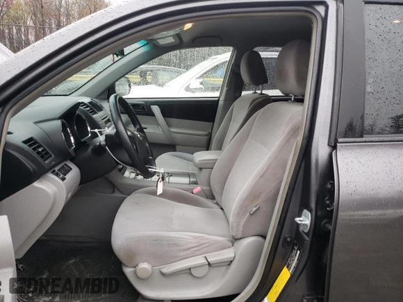 2008 Toyota Highlander with VIN JTEES41A682003835, listed as a Copart auction lot 49310574 with 161,122 mi miles and Salvage title. Bid and sale history available at DreamBid. Image 7.