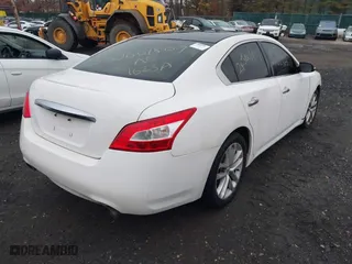 2009 Nissan Maxima 3.5 S with VIN 1N4AA51E79C841260, listed as a IAAI auction lot 41476162 with 999,999 mi miles. Bid and sale history available at carsss.com. Image 4.