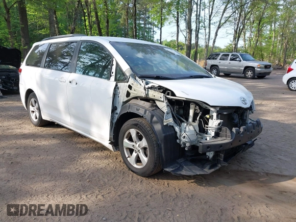 2011 Toyota Sienna LE AAS with VIN 5TDKK3DC5BS074247, listed as a IAAI auction lot 42096751 with 241,555 mi miles. Bid and sale history available at carsss.com. Image 1.