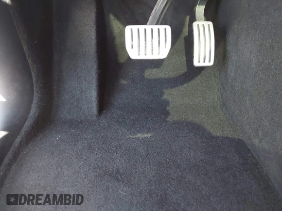 2021 Tesla Model Y Performance with VIN 5YJYGDEF6MF252877, listed as a IAAI auction lot 41770770 with 58,550 mi miles and . Bid and sale history available at DreamBid. Image 19.