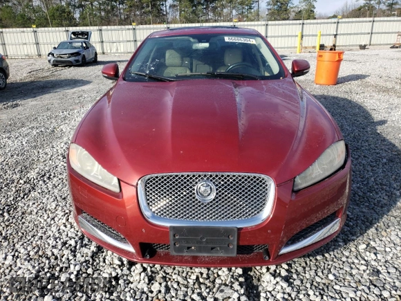 2013 Jaguar XF I4 RWD with VIN SAJWA0ES1DPS68698, listed as a Copart auction lot 86886304 with 99,260 mi miles and Salvage Title. Bid and sale history available at carsss.com. Image 5.