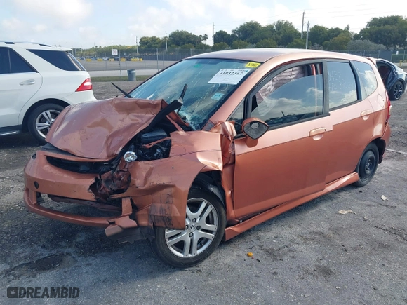 2008 Honda Fit Sport with VIN JHMGD37608S073432, listed as a IAAI auction lot 41932367 with 170,450 mi miles. Bid and sale history available at carsss.com. Image 18.