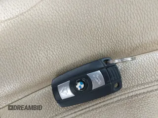 2009 BMW 3 Series 328i с VIN WBAWV13579P121411, выставлен на аукционе IAAI как лот 42540732 с пробегом 248 412 миль миль и . История ставок и продаж доступна на DreamBid. Изображение 11.