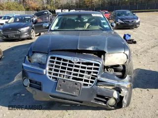 2008 Chrysler 300 C with VIN 2C3LK63H28H222790, listed as a Copart auction lot 81901394 with 77,026 mi miles and Salvage Title. Bid and sale history available at carsss.com. Image 5.