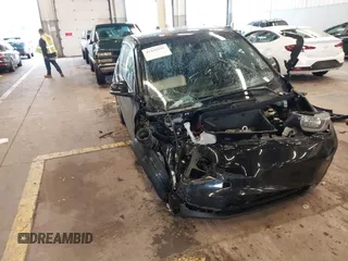 2016 BMW i3 z VIN WBY1Z4C55GV508243, wystawiony jako IAAI lot #41240591 z przebiegiem Nie podano mil oraz . Historia ofert i sprzedaży dostępna na DreamBid. Obrazek 1.