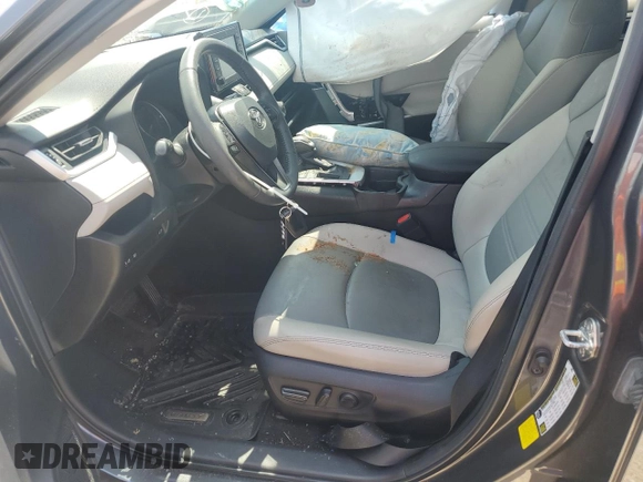 2021 Toyota RAV4 XLE Premium with VIN 2T3C1RFV1MC172493, listed as a Copart auction lot 61571255 with Not provided miles and Salvage title. Bid and sale history available at DreamBid. Image 7.