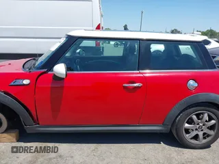 2009 MINI Hardtop S with VIN WMWMF73529TW84638, listed as a IAAI auction lot 42565544 with 60,721 mi miles and . Bid and sale history available at DreamBid. Image 15.