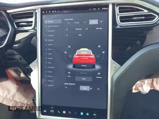 2016 Tesla Model X 70D z VIN 5YJXCAE27GF021994, wystawiony jako IAAI lot #41976475 z przebiegiem 70 771 mil mil oraz . Historia ofert i sprzedaży dostępna na DreamBid. Obrazek 19.