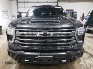 2024 Chevrolet Silverado 3500HD High Country with VIN 2GC4YVEY8R1243305, listed as a Copart auction lot 46139215 with 18,064 mi miles and Salvage Title. Bid and sale history available at carsss.com. Image 5.