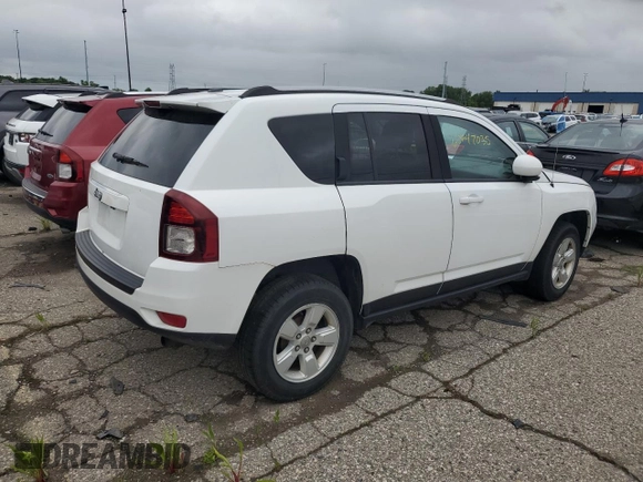 2016 Jeep Compass Latitude with VIN 1C4NJCEA2GD735023, listed as a Copart auction lot 60647035 with 178,952 mi miles and Clean title. Bid and sale history available at DreamBid. Image 3.