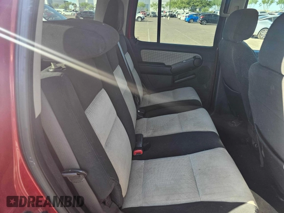 2008 Mercury Mountaineer z VIN 4M2EU47E08UJ14422, wystawiony jako Copart lot #89268805 z przebiegiem 241 739 mil mil oraz Czysty tytuł • Clean title. Historia ofert i sprzedaży dostępna na DreamBid. Obrazek 6.