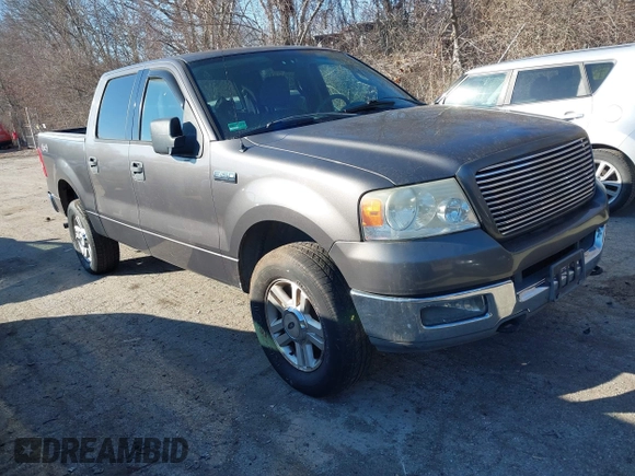 2004 Ford F-150 XLT with VIN 1FTRW14W84KC86653, listed as a IAAI auction lot 41376192 with 188,506 mi miles. Bid and sale history available at carsss.com. Image 1.