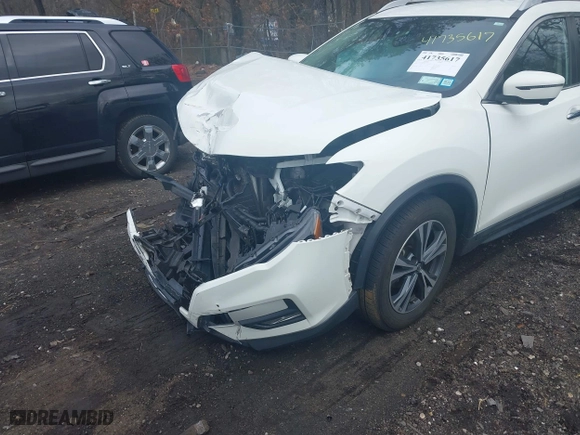 2019 Nissan Rogue SL with VIN 5N1AT2MT8KC817404, listed as a IAAI auction lot 41735617 with 50,940 mi miles. Bid and sale history available at carsss.com. Image 6.