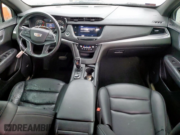 2022 Cadillac XT5 FWD Luxury z VIN 1GYKNAR47NZ116377, wystawiony jako Copart lot #55828415 z przebiegiem 62 276 mil mil oraz Czysty tytuł • Clean title. Historia ofert i sprzedaży dostępna na DreamBid. Obrazek 8.