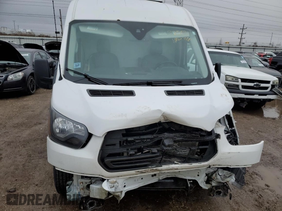 2018 Ford Transit with VIN 1FTYR1CM0JKA55163, listed as a Copart auction lot 43378975 with 110,603 mi miles and Salvage Title. Bid and sale history available at DreamBid. Image 5.
