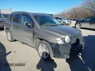 2007 Jeep Compass Sport with VIN 1J8FT47WX7D421786, listed as a IAAI auction lot 41682741 with 222,883 mi miles. Bid and sale history available at carsss.com. Image 1.
