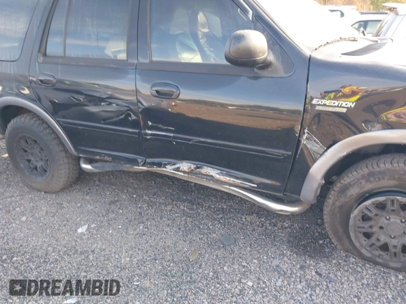 2000 Ford Expedition XLT with VIN 1FMRU166XYLB76413, listed as a IAAI auction lot 40357920 with 154,597 mi miles and . Bid and sale history available at DreamBid. Image 12.