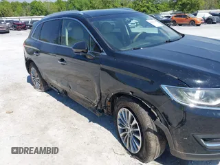 2017 Lincoln MKX Select z VIN 2LMPJ6KR4HBL48601, wystawiony jako IAAI lot #42029348 z przebiegiem 113 965 mil mil oraz . Historia ofert i sprzedaży dostępna na DreamBid. Obrazek 6.