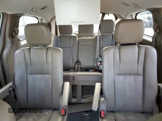 2013 Chrysler Town & Country Touring z VIN 2C4RC1BG3DR674413, wystawiony jako Copart lot #55902355 z przebiegiem 131 434 mil mil oraz Szkoda całkowita • Salvage title. Historia ofert i sprzedaży dostępna na DreamBid. Obrazek 10.