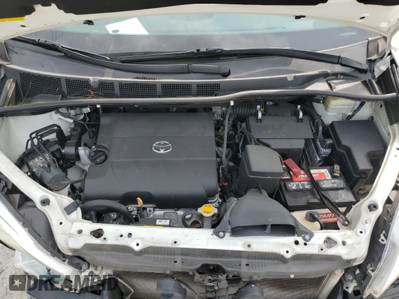 2016 Toyota Sienna XLE with VIN 5TDYK3DC3GS730639, listed as a Copart auction lot 57379935 with 105,323 mi miles and Salvage title. Bid and sale history available at DreamBid. Image 12.