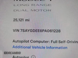 2023 Tesla Model Y Long Range z VIN 7SAYGDEE6PA061228, wystawiony jako IAAI lot #41371547 z przebiegiem 25 121 mil mil oraz . Historia ofert i sprzedaży dostępna na DreamBid. Obrazek 9.